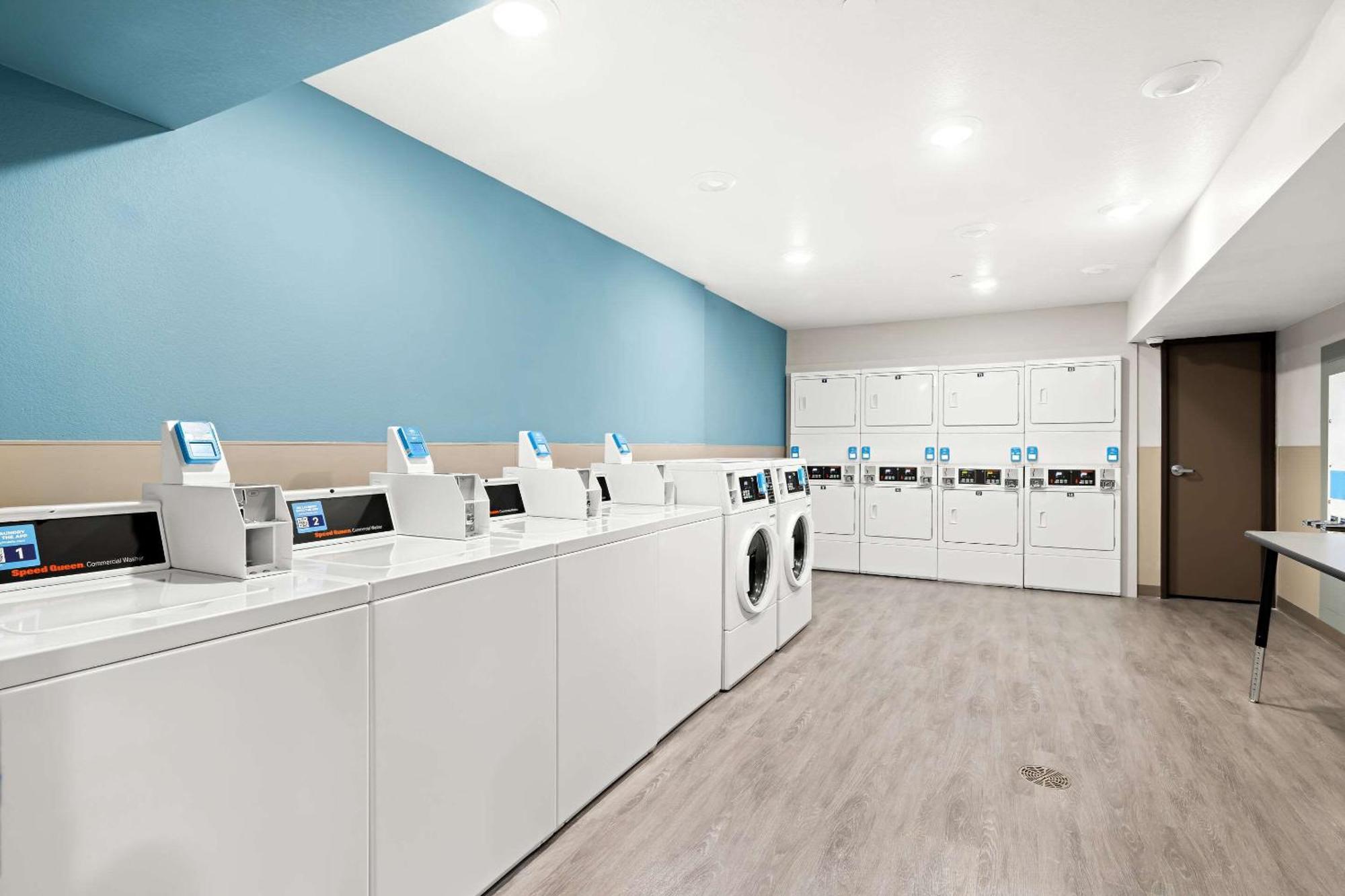 Woodspring Suites Billings Bagian luar foto